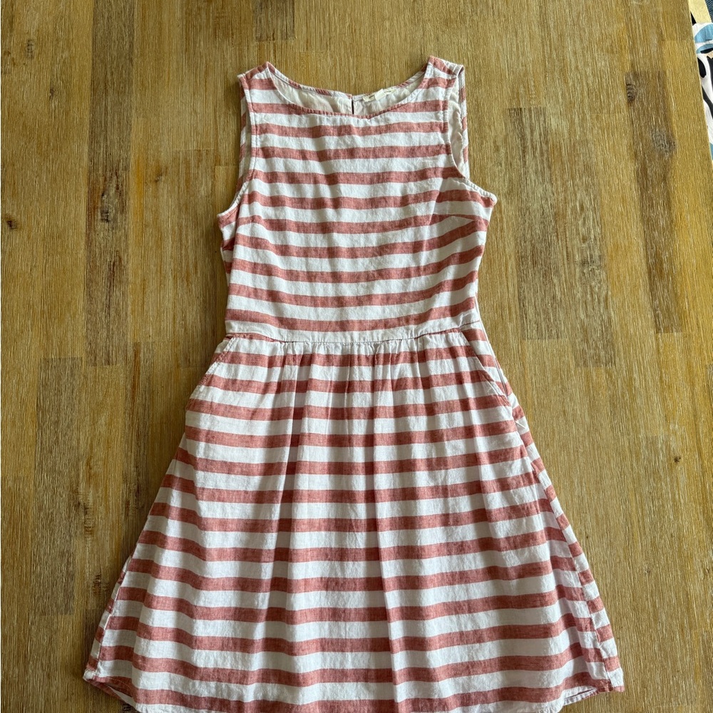 Striped red and White dress